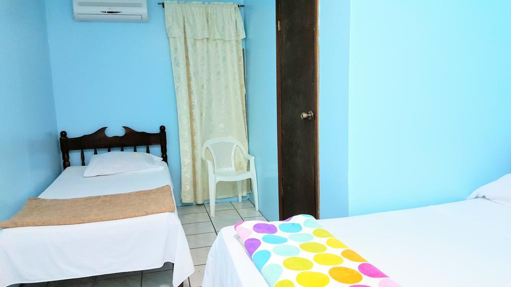 Sea Breeze Guest House Belize City Dış mekan fotoğraf